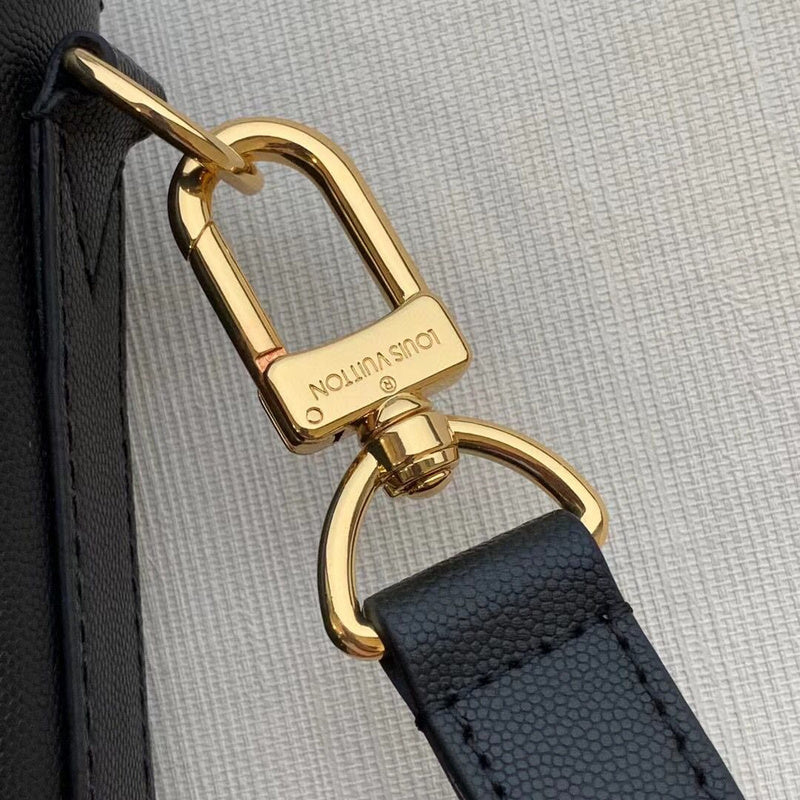 LOV - Luxurious Totes - 1696