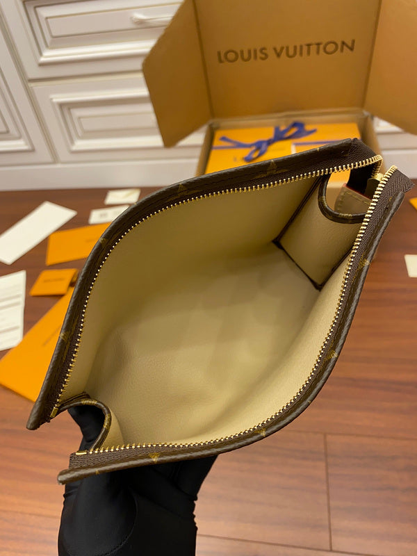 LOV - Luxurious Totes - 2154