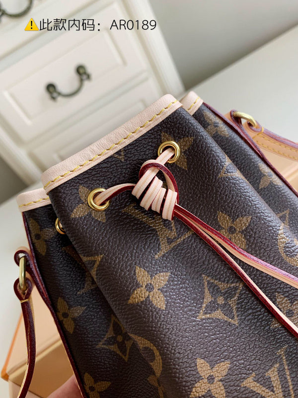 Luxurious Totes - Latest - 9758