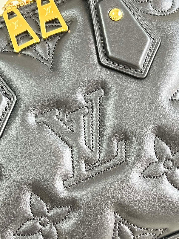 LOV - Luxurious Totes - 1568