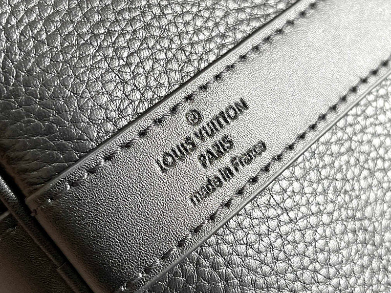 LOV - Luxurious Totes - 2071
