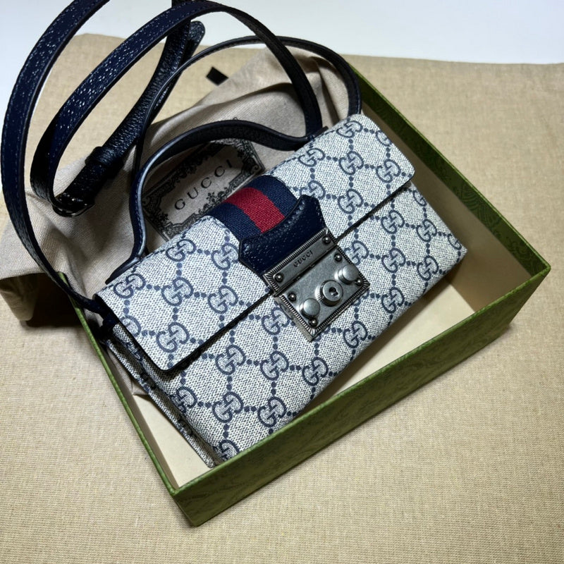 GUI - Luxurious Totes - 1024