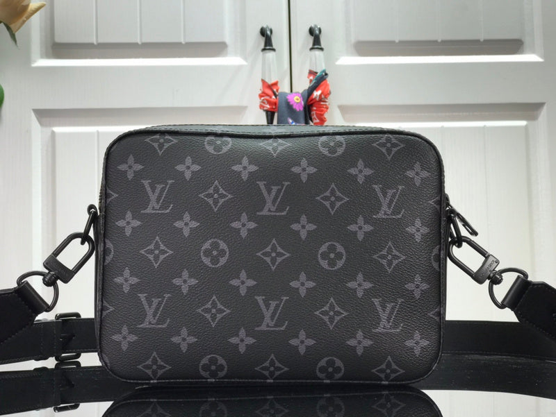 LOV - Luxurious Totes - 2493