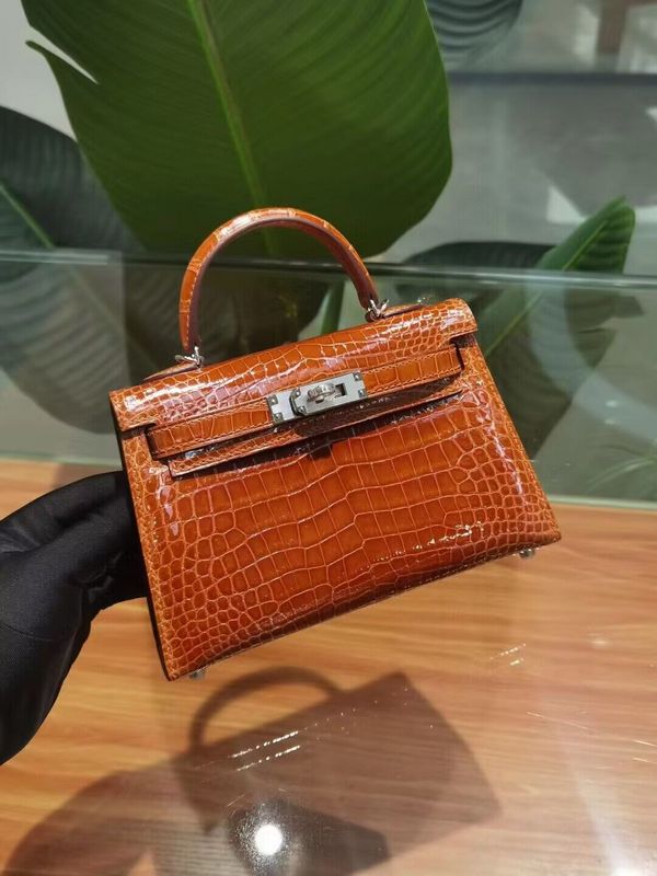HMS - Luxurious Totes - 005