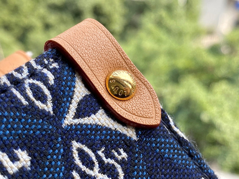 LOV - Luxurious Totes - 2136
