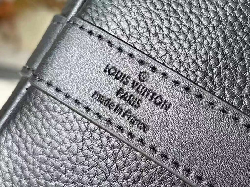 LOV - Luxurious Totes - 2153