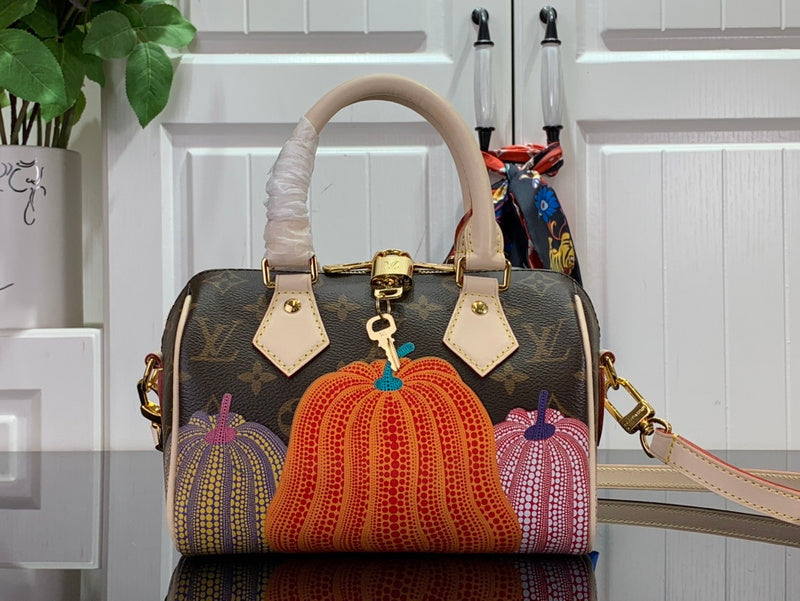 LOV - Luxurious Totes - 513