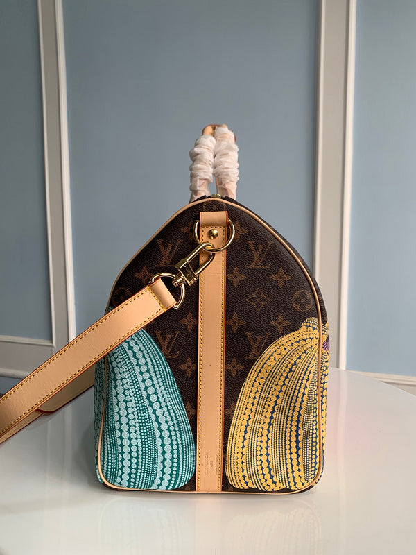 LOV - Luxurious Totes - 355