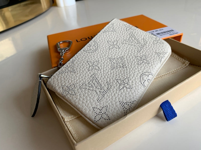 Luxurious Totes - Latest - 827