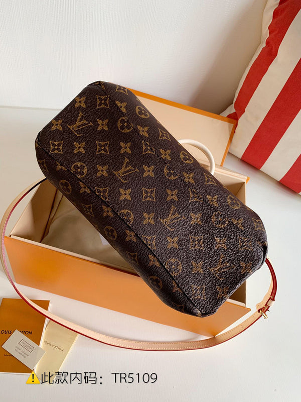 Luxurious Totes - Latest - 2367