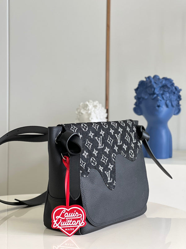 LOV - Luxurious Totes - 2166