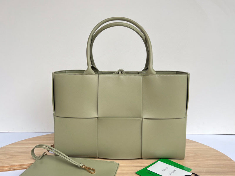 Luxurious-Totes - BV Bags - 2522