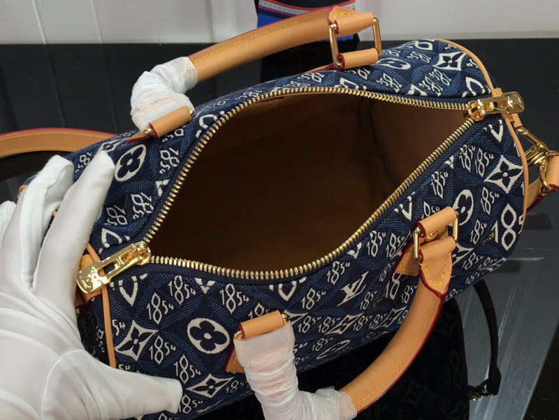 LOV - Luxurious Totes - 2495