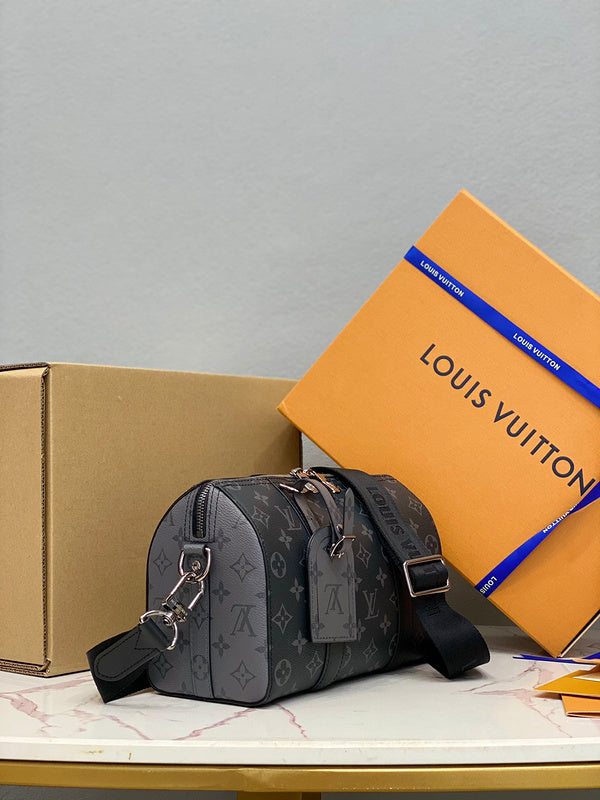 LOV - Luxurious Totes - 1101