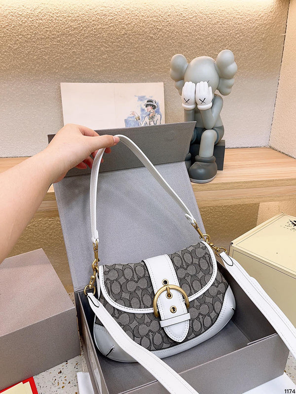Luxurious Totes - CCH2 Bags - 092
