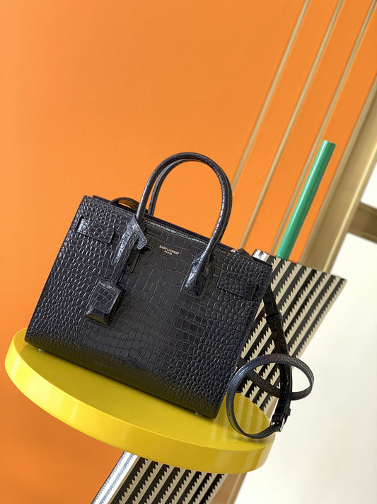Luxurious Totes - Latest - 8865