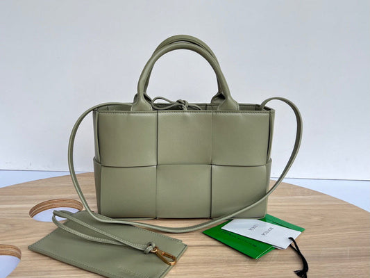 Luxurious-Totes - BV Bags - 1013