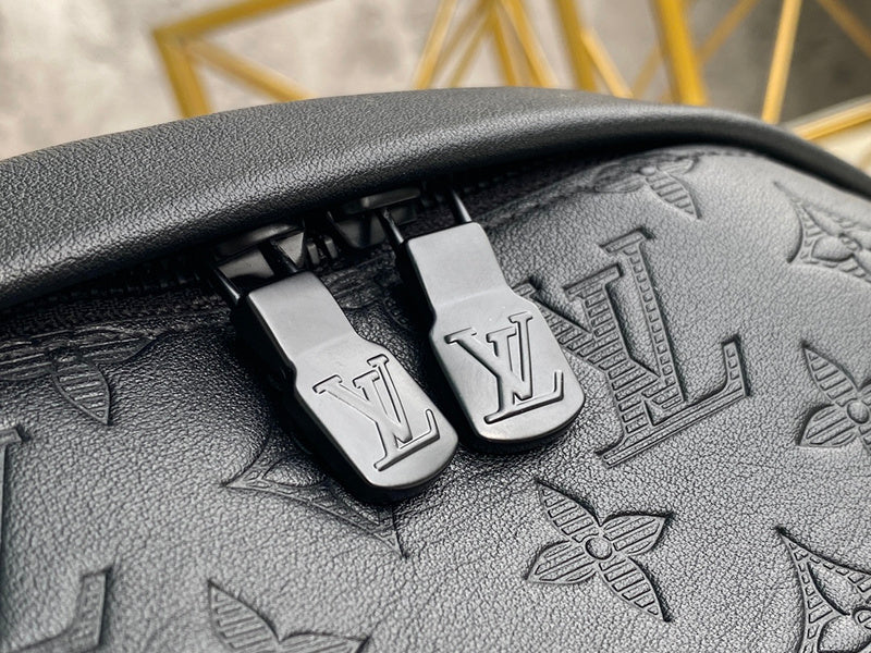 LOV - Luxurious Totes - 2035