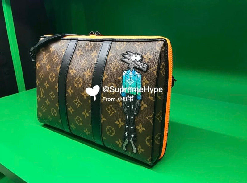 LOV - Luxurious Totes - 2598