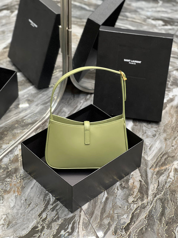 Luxurious Totes - Latest - 8123