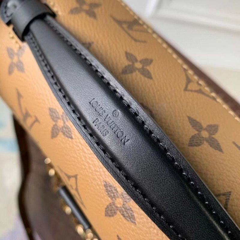 LOV - Luxurious Totes - 826