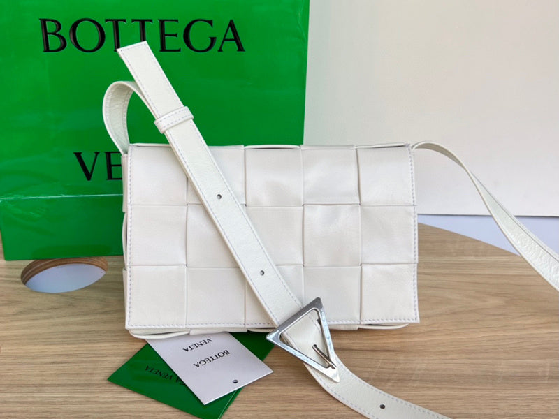 Luxurious-Totes - BV Bags - 2104