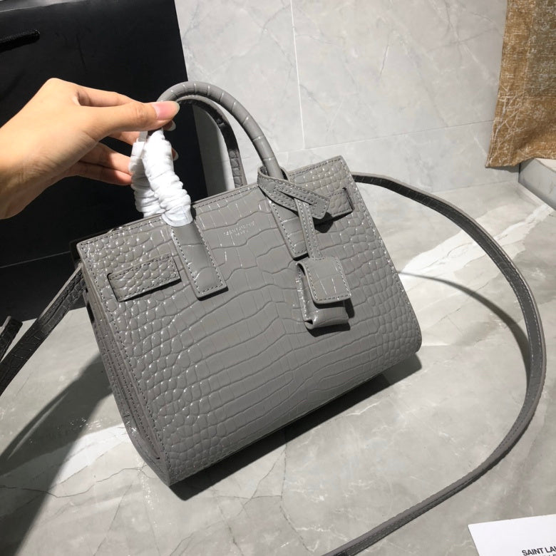 Luxurious Totes - Latest - 9485