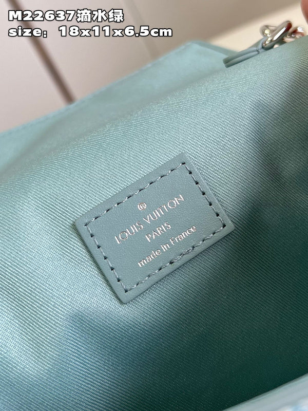 LOV - Luxurious Totes - 016