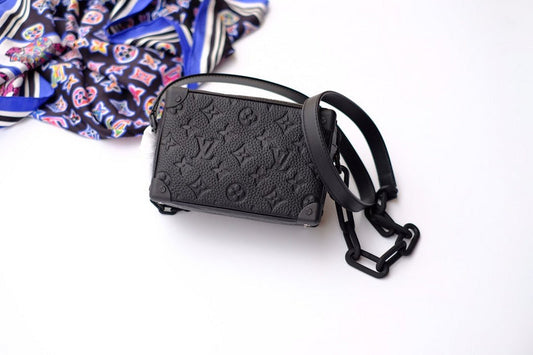 LOV - Luxurious Totes - 2595