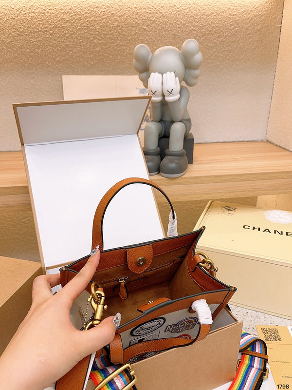 Luxurious Totes - CCH2 Bags - 015