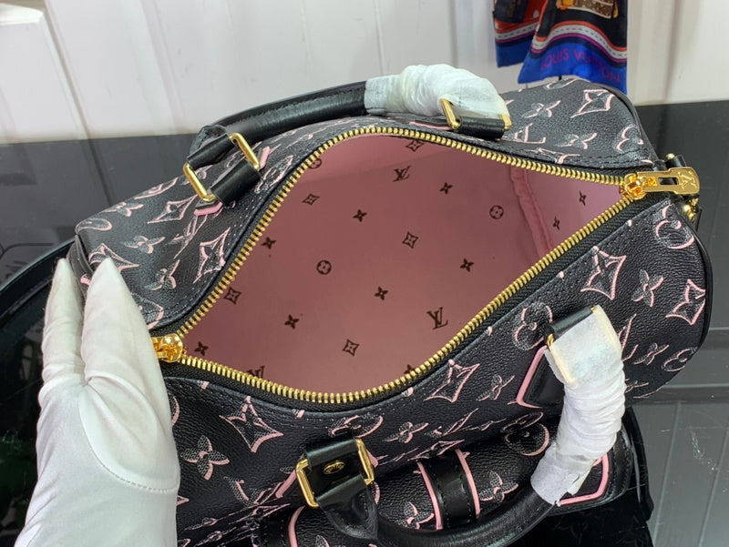 LOV - Luxurious Totes - 1234