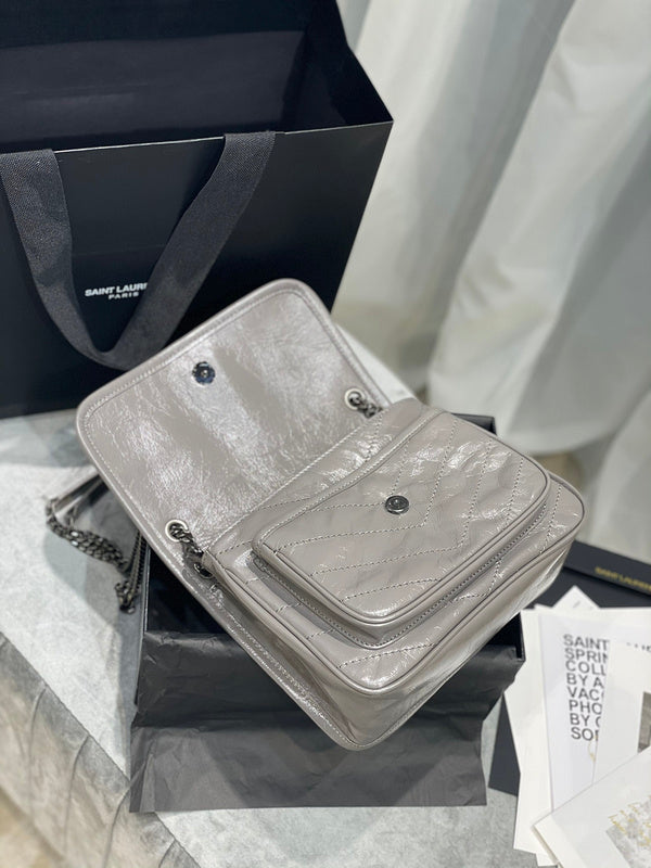 Luxurious Totes - Latest - 8561