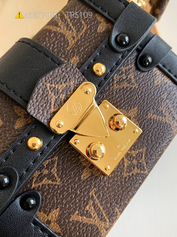 Luxurious Totes - Latest - 2432