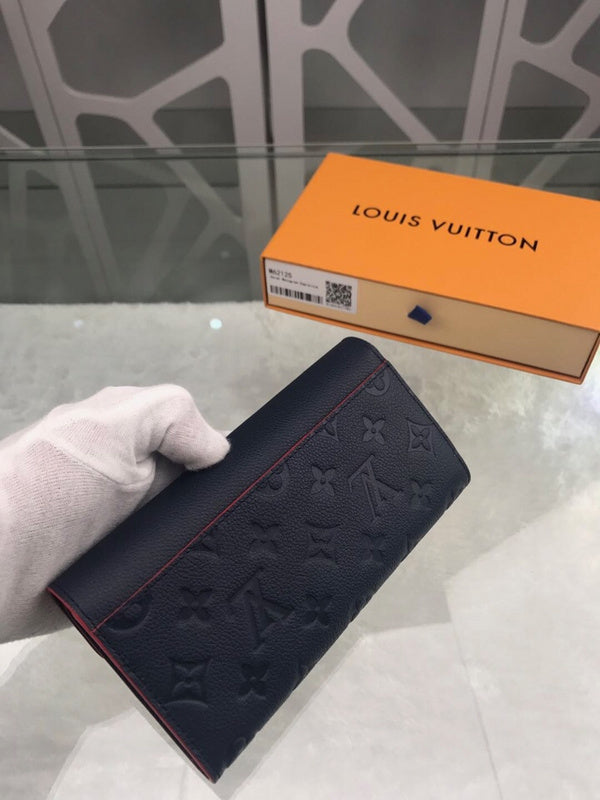 LOV - Luxurious Totes - 2158