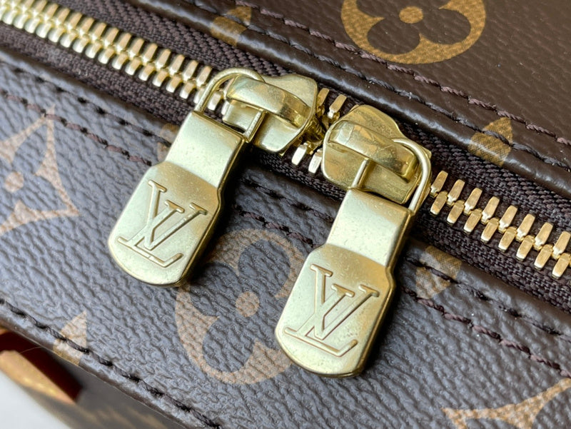 LOV - Luxurious Totes - 1941