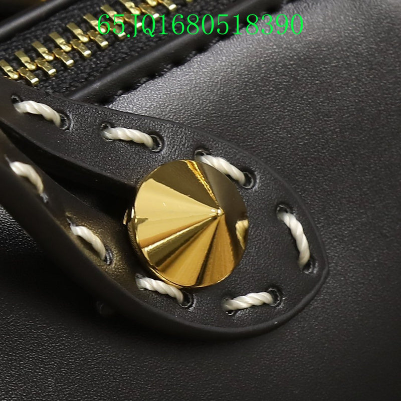 GC - Shoulder - 2916