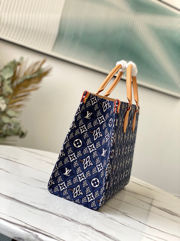 LOV - Luxurious Totes - 2136