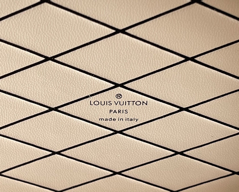 Luxurious Totes - Latest - 8818