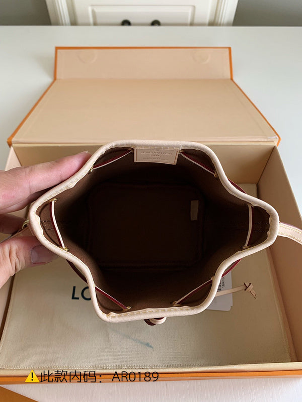 Luxurious Totes - Latest - 9758