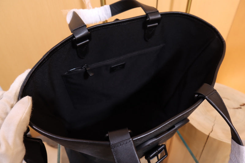 LOV - Luxurious Totes - 1572