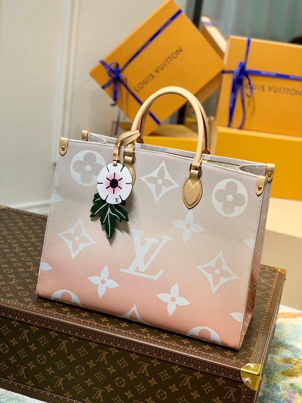 LOV - Luxurious Totes - 2445