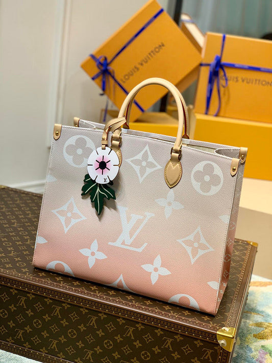 LOV - Luxurious Totes - 2445