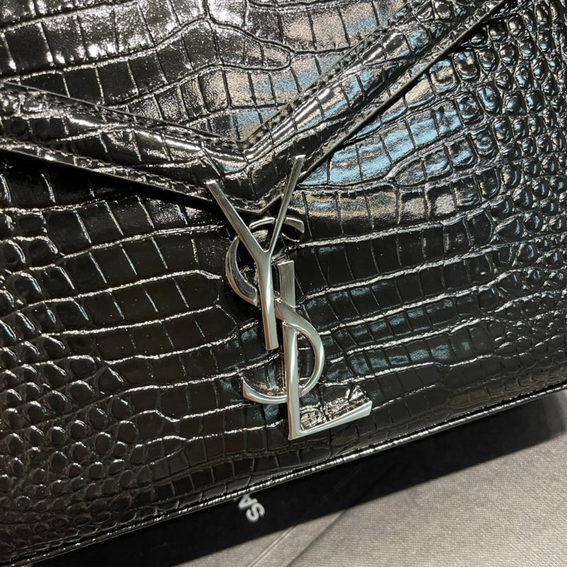 Luxurious Totes - Latest - 8437