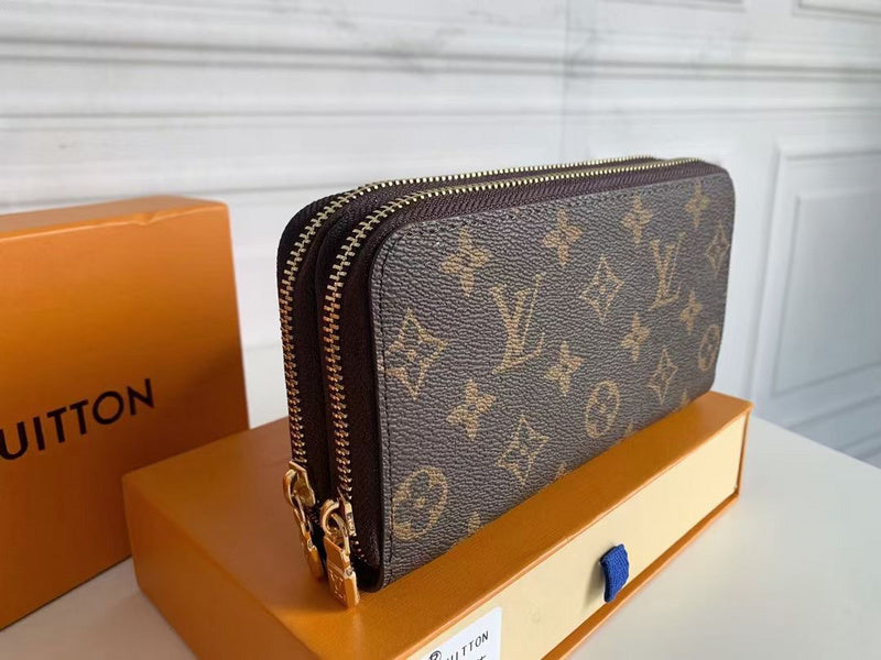 LOV - Luxurious Totes - 2558