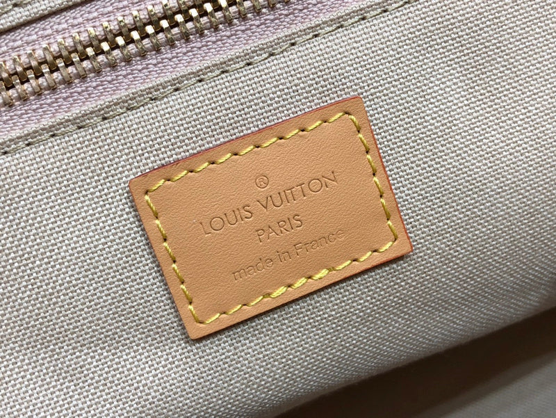 LOV - Luxurious Totes - 2219