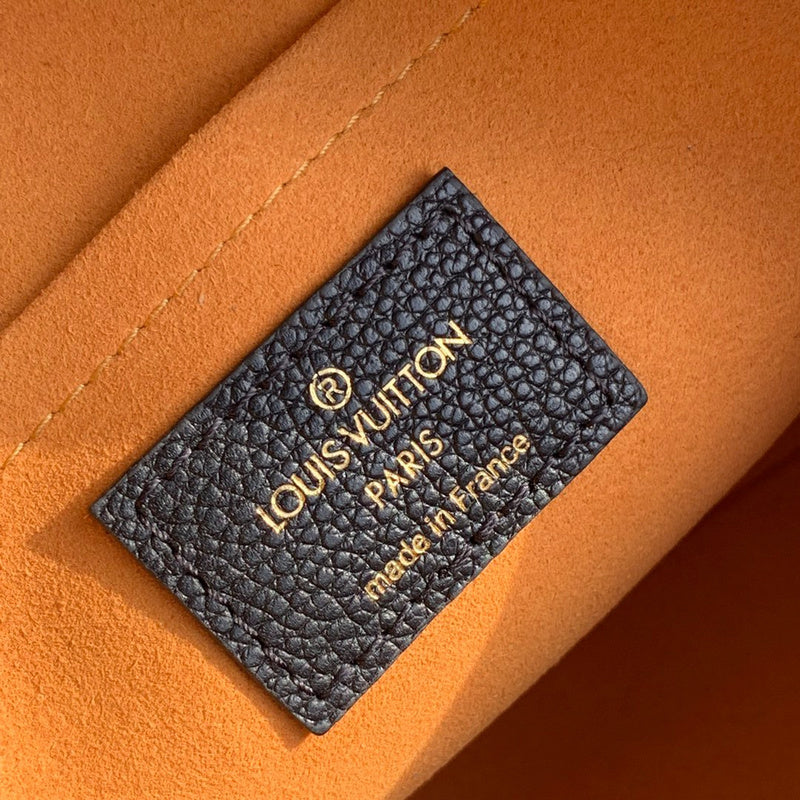 Luxurious Totes - Latest - 1936