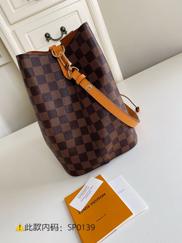 Luxurious Totes - Latest - 9765