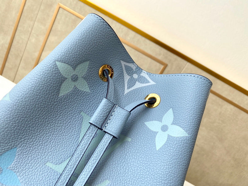 LOV - Luxurious Totes - 2394