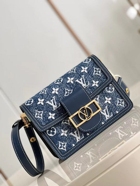 LOV - Luxurious Totes - 1354