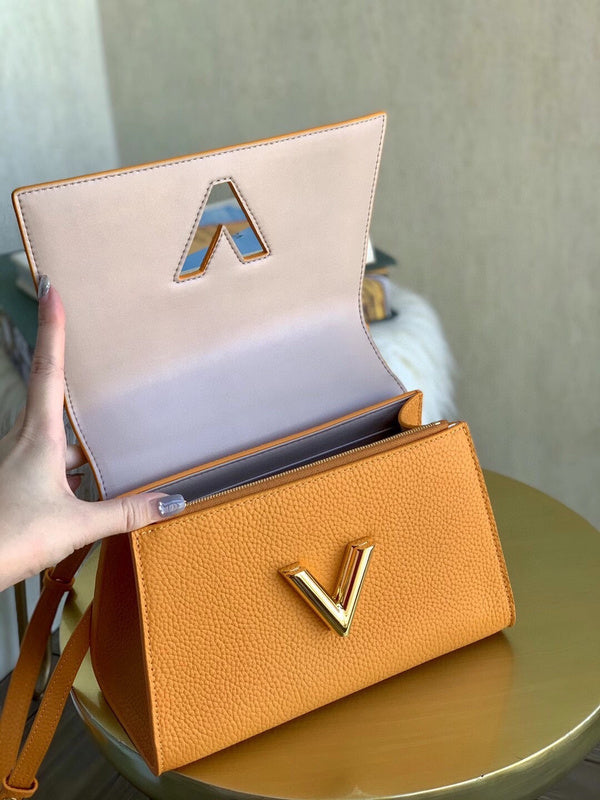 LOV - Luxurious Totes - 729
